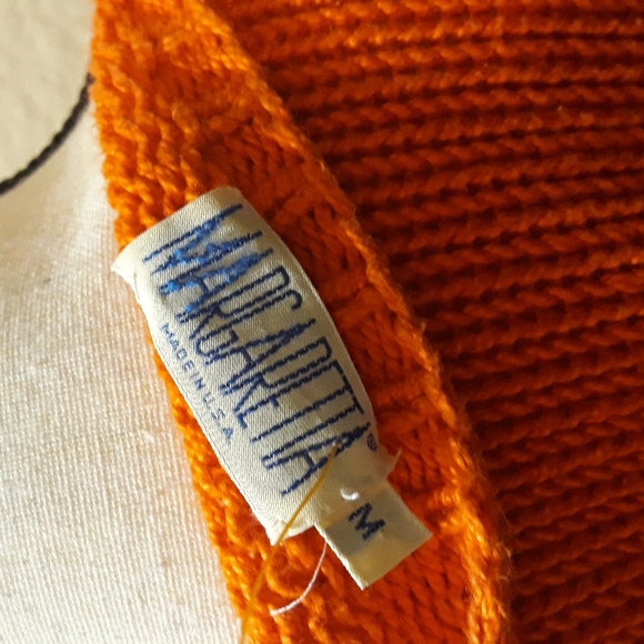 Margaretta  orange V-neck sweater size M - Picture 5 of 6